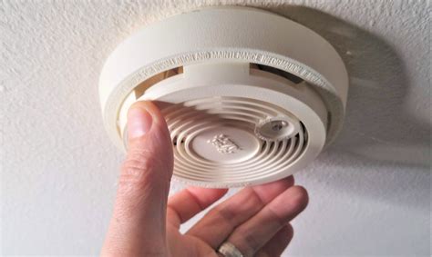 where to mount smoke detectors